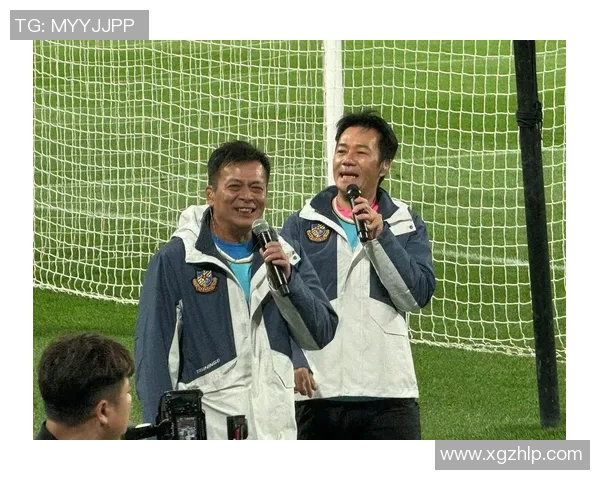 足球明星亲自驾驶私人飞机飞往比赛地展现独特风采与魅力